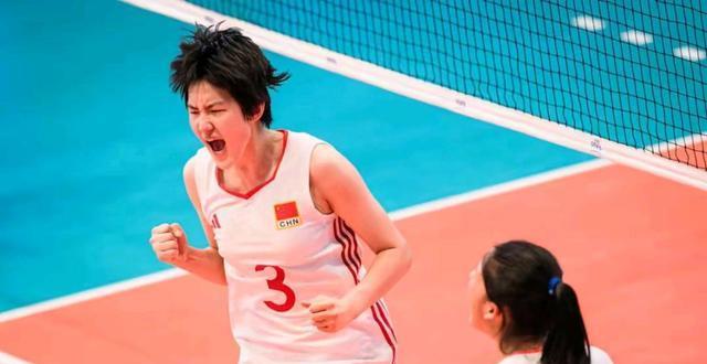 中国女排强势横扫詹姆斯晋级半决赛，状态火热！(中国女排强势横扫詹姆斯晋级半决赛,状态火热了吗)