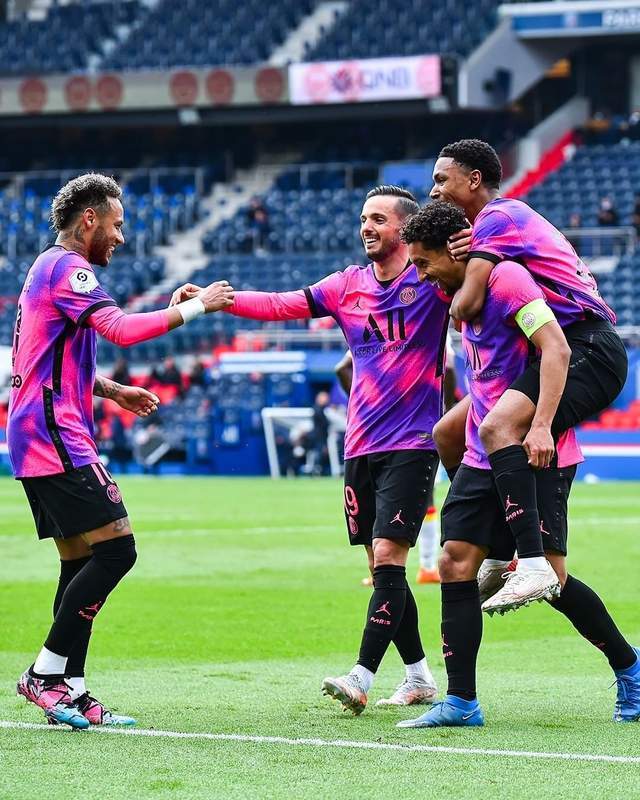 包含风云突变！不来梅今晚造点机会；法甲版图或重绘；压力陡增；细节决定成败的词条