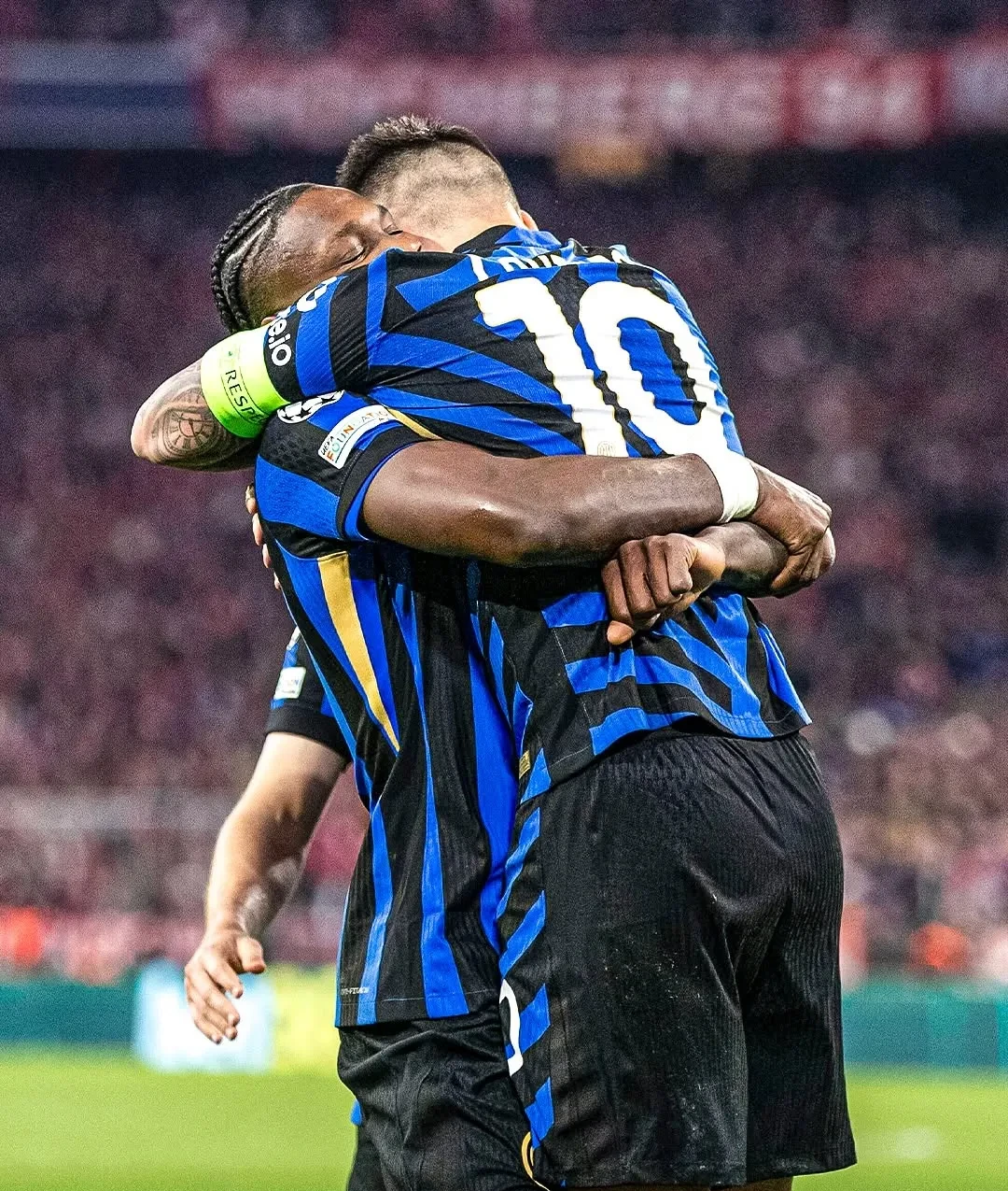 赛后法甲焦点战，AC米兰豪取连胜，管理层满意，年轻球员得到机会的简单介绍